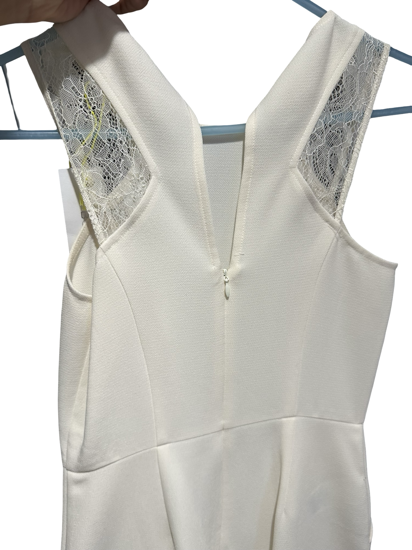 BCBG Lace Shoulder Jumpsuit – Cream / Ivory – Size 2 – New With Tags