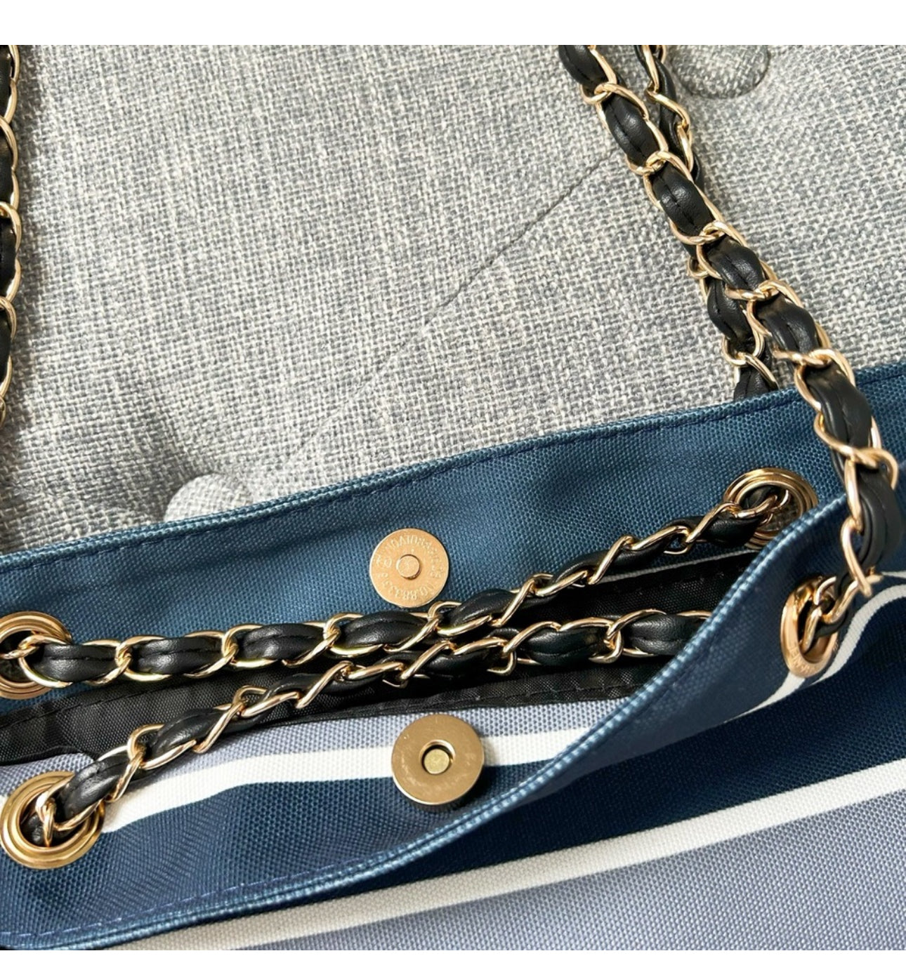 CHANEL TOTE
