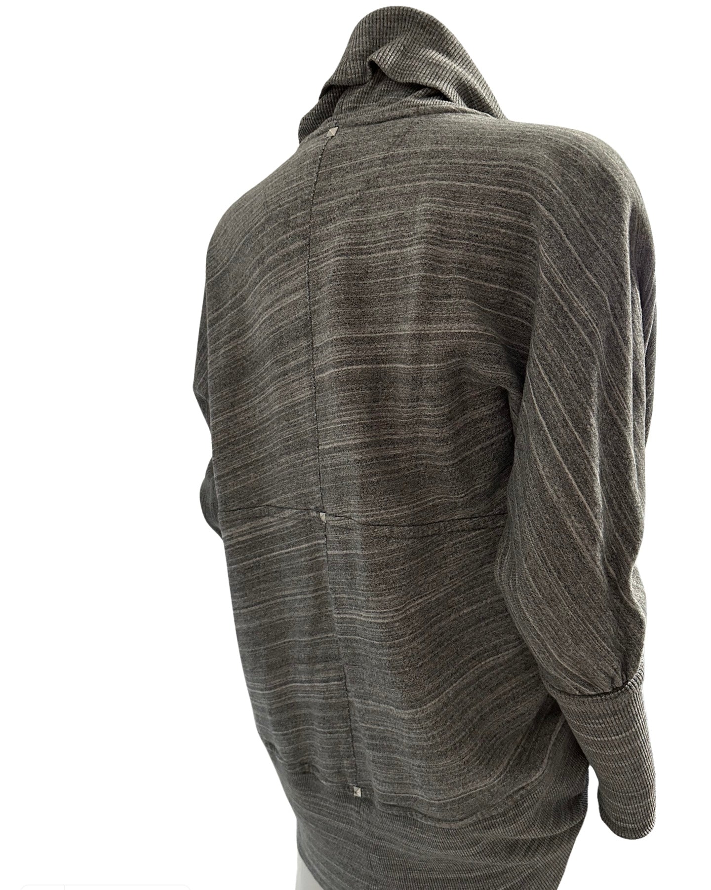 Aritzia Crepe Sweater XXS
