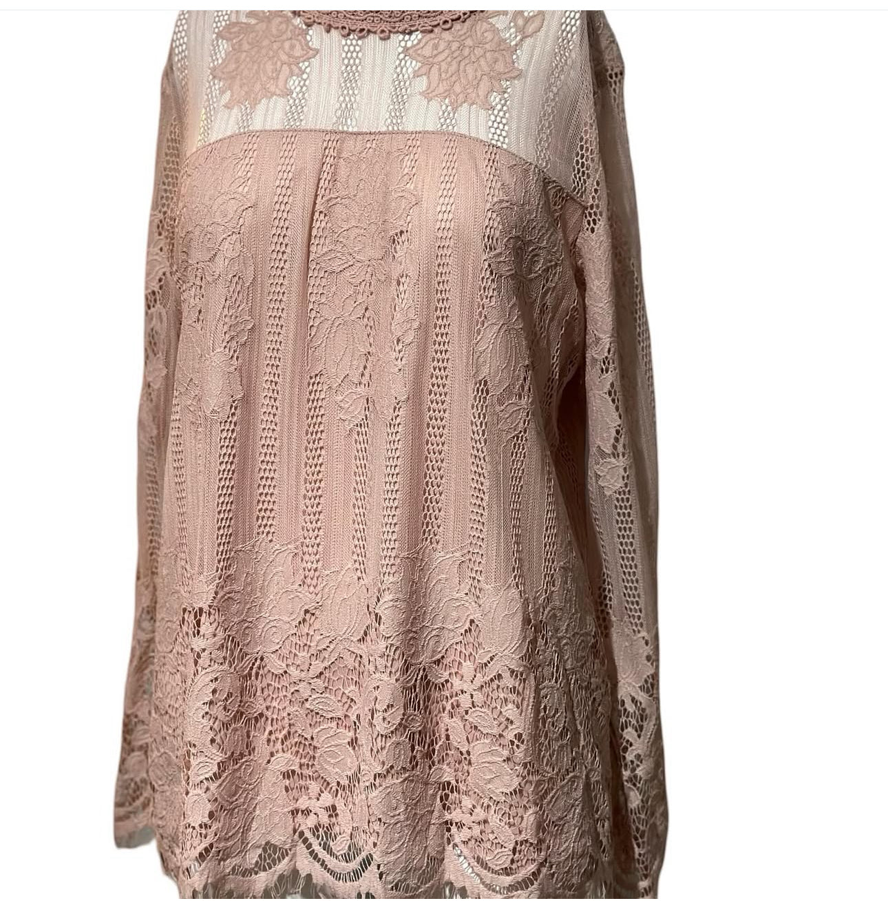 ULTRA PINK LACE TOP MEDIUM