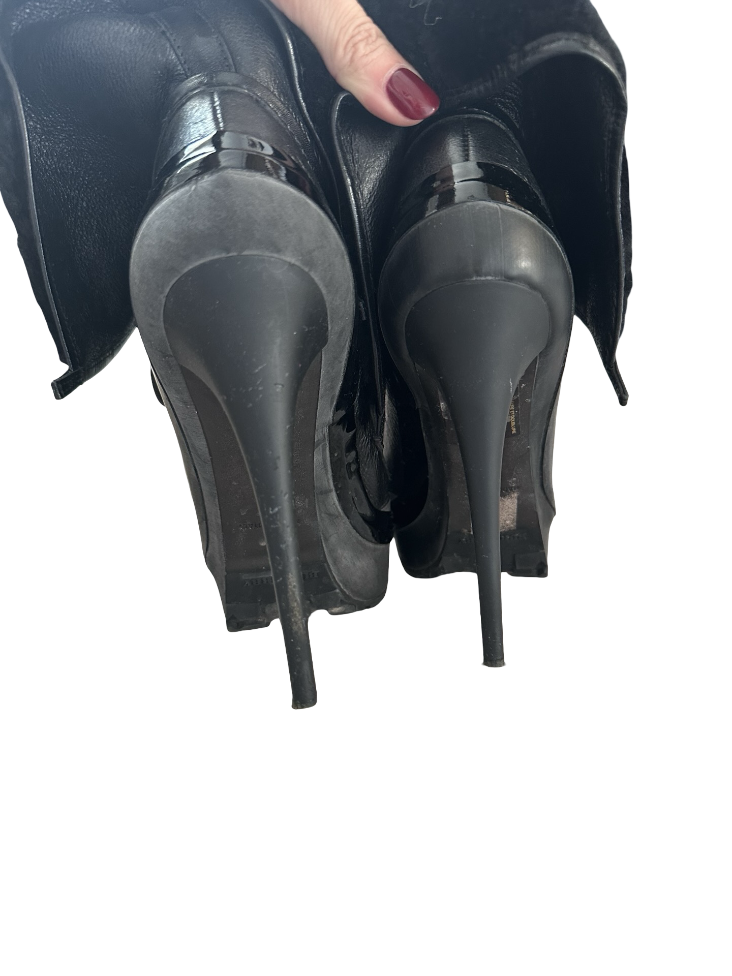 BURBERRY BLACK HEELED BOOTS WITH FUR SZ 39.5