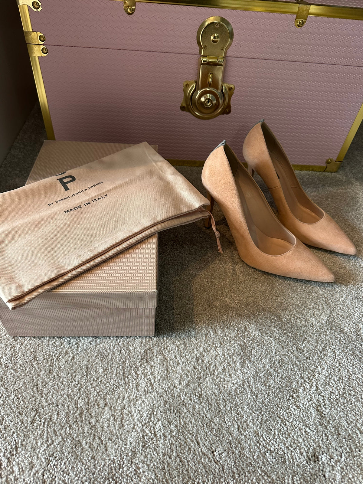 SJP by Sarah Jessica Parker Nude Pink Suede Pumps – Size 38.5
