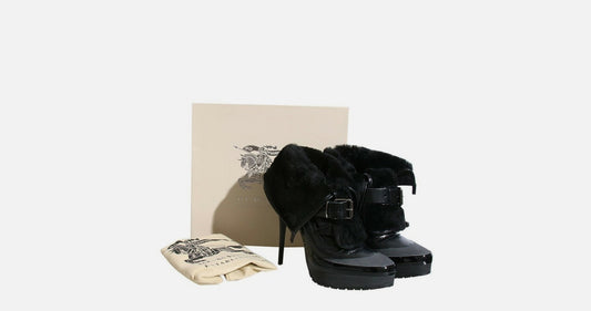 BURBERRY BLACK HEELED BOOTS WITH FUR SZ 39.5