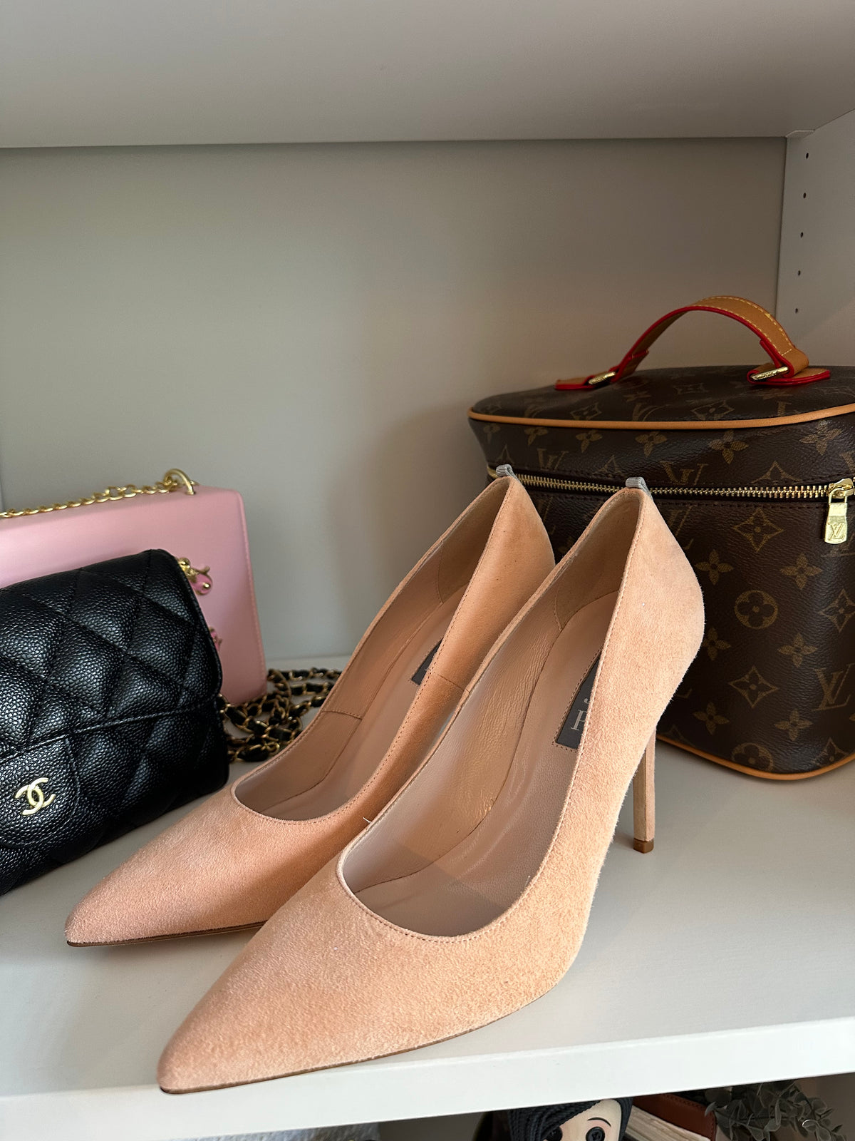 SJP by Sarah Jessica Parker Nude Pink Suede Pumps – Size 38.5