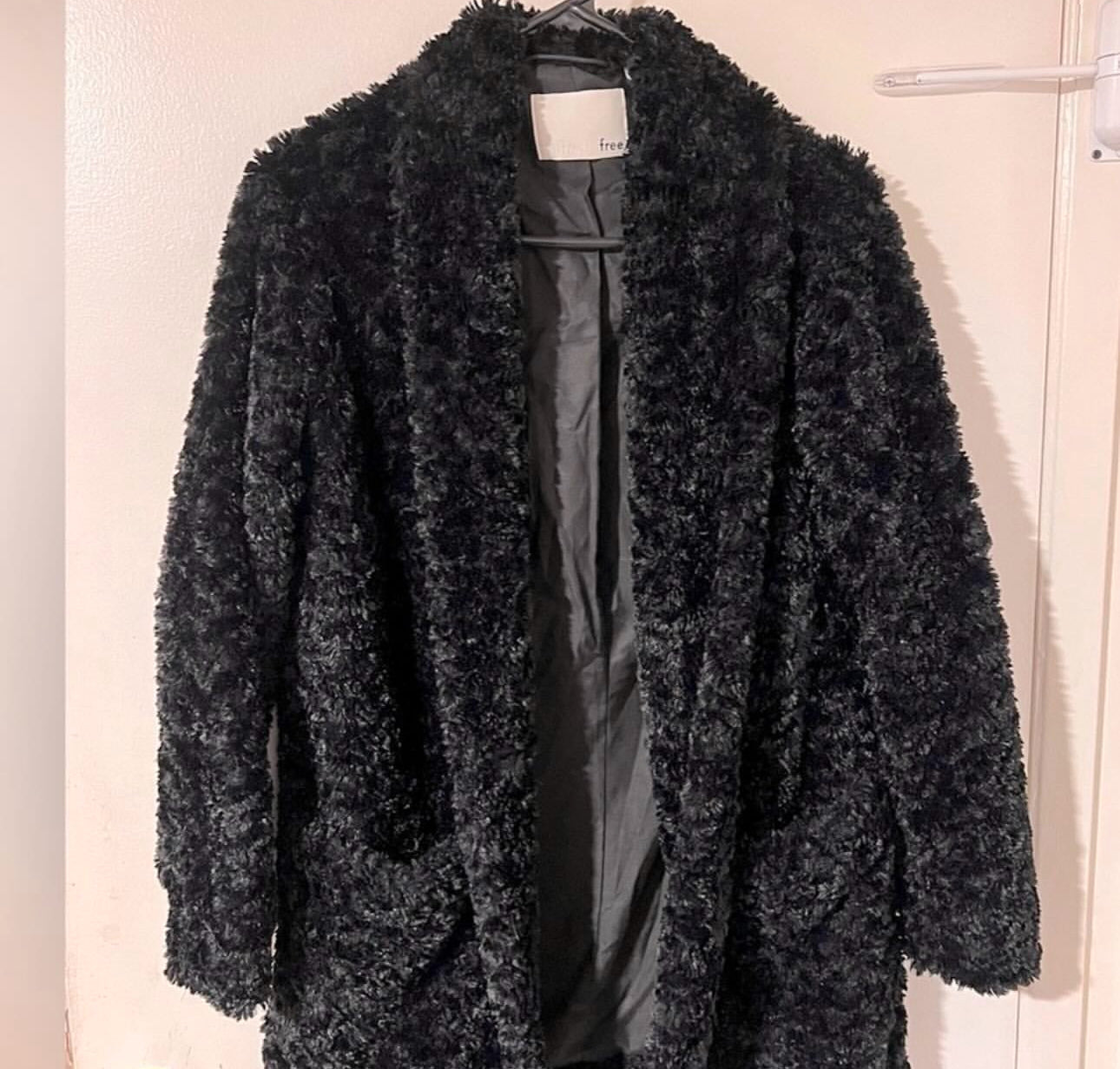 ARITZIA TEDDY JACKET SMALL