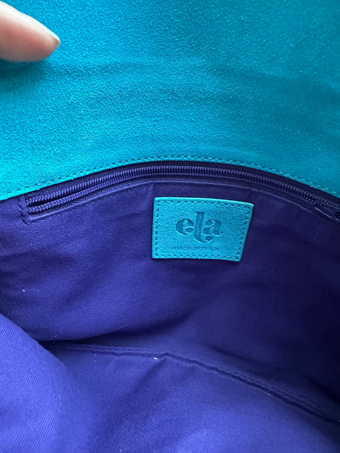 ELA SUEDE WRISTLET